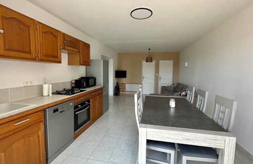 Montgardin Apartment | Appartement Lumineux en Rez-de-chaussée Avec Terrasse Privative et Jardin Clôt