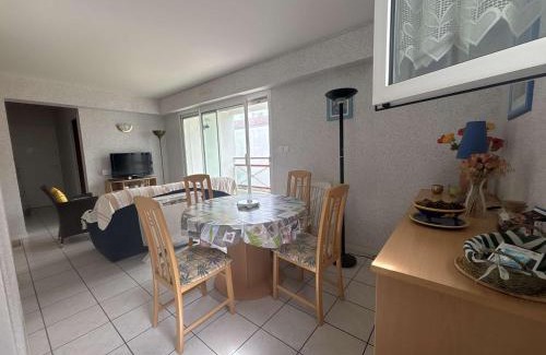 Pontaillac Apartment | Appartement lumineux près de la plage avec terrasse, parking, et équipements modernes - FR-1-494-98