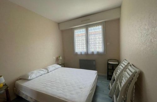 Pontaillac Apartment | Appartement lumineux près de la plage avec terrasse, parking, et équipements modernes - FR-1-494-98