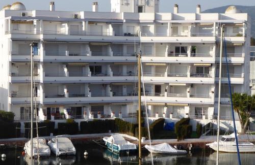 Santa Margarida Apartment | Appartement lumineux sur les canaux