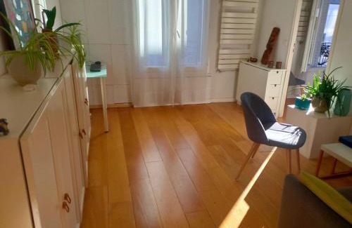 Clichy Apartment | Appartement moderne à Clichy, 35 m², idéal pour 4 personnes.