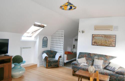 Lourdes Apartment | Appartement moderne à Lourdes avec jacuzzi, 54 m²