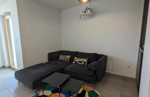 Saint-Louis Apartment | Appartement moderne tout équipé (Vidéoprojecteur, Domotique etc...)