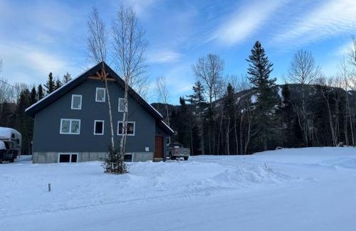 L'Anse-Saint-Jean Apartment | Appartement Mont Édouard, Hébergement paisible à la montagne