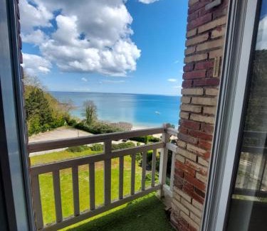 Etables-sur-Mer Apartment | Appartement pleine vue mer au bord de la plage
