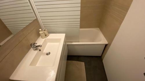La Californie Apartment | Appartement proche plage, aéroport, tram