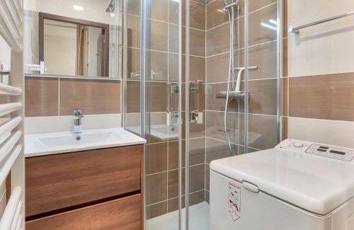 Eaux-Bonnes Apartment | Appartement rénové 6 pers avec balcon sud et vue pistes à Gourette - FR-1-400-51
