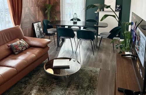 Universite Apartment | Appartement raffiné à 2min du RER A