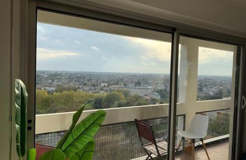 Poitiers Apartment | Appartement refait à neuf avec vue sur la ville
