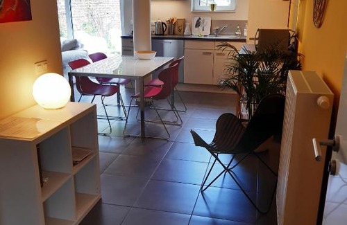 Huy Apartment | Appartement rez Terrasse et Jardin