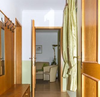 Podersdorf am See Apartment | Appartement Roiss