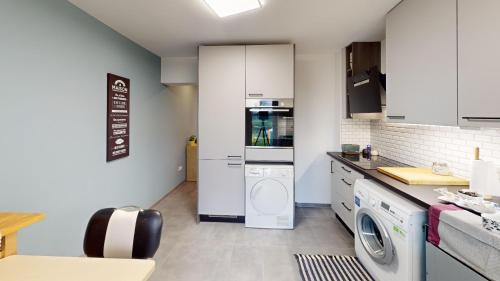 Bertrange Apartment | Appartement Serenity Entrée Privée au Calme Jardin