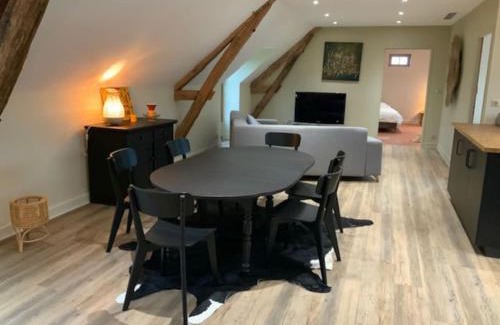 Coust Apartment | Appartement spacieux au domaine