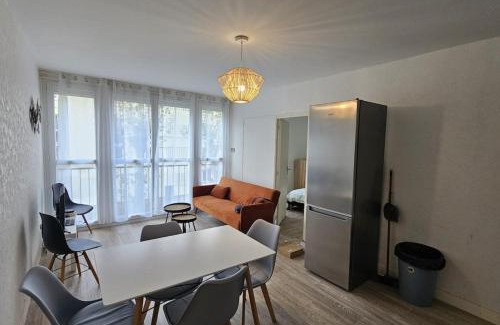 Paroisse Saints-Pierre-et-Paul-Apotres Apartment | Appartement spacieux F5 au Havre