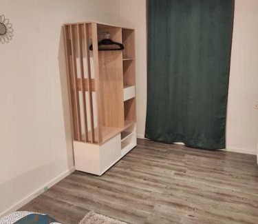 Centre Deux Apartment | Appartement spacieux, hyper centre avec parking
