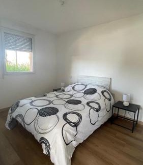 Mirepoix Apartment | Appartement T2 avec piscine
