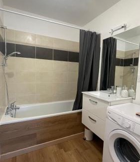 Mirepoix Apartment | Appartement T2 avec piscine