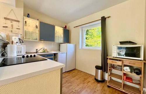 Carnac Apartment | Appartement T2 + Cabine à Carnac, Proche Plages, Balcon, Parking, 4 Pers. - FR-1-377-51
