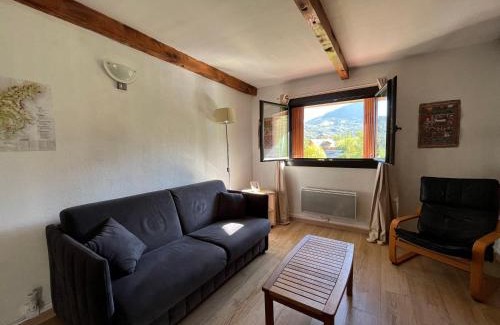 Le Sauze Apartment | Appartement T2 face aux pistes avec terrasse, 9 couchages, proche commerces et piscine - FR-1-165A-103