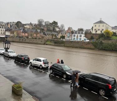 Port de St Goustan Apartment | Appartement T2 vue sur la rivière avec garage privatif - Port de Saint-Goustan