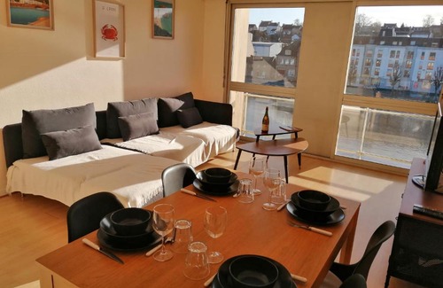 Chateaulin Apartment | Appartement T3 vue sur rivière, 2 chambres 65M2