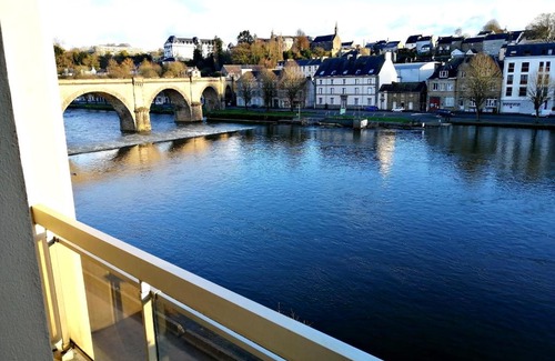 Chateaulin Apartment | Appartement T3 vue sur rivière, 2 chambres 65M2