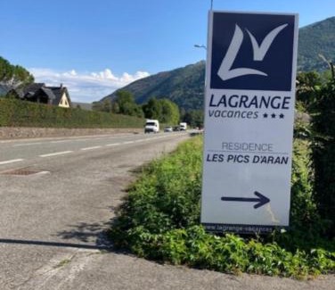 Bagneres-de-Luchon Apartment | Appartement très agréable dans belle résidence, classé 3 étoiles par le comité départementale du tourisme en Haute Garonne