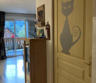 Bagneres-de-Luchon Apartment | Appartement très agréable dans belle résidence, classé 3 étoiles par le comité départementale du tourisme en Haute Garonne