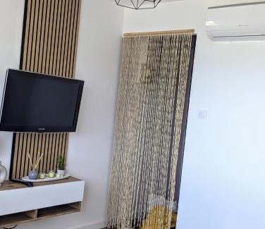 Les Sablettes Apartment | Appartement vue mer toute commodité