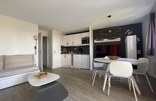 Giens Apartment | Appartement vue mer et pieds dans l'eau