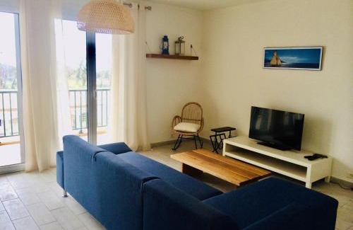 Solenzara Apartment | Appartement vue mer, rivière et montagnes