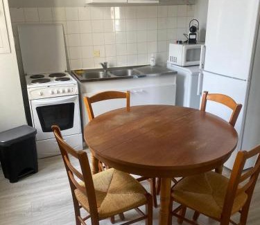 Cande Apartment | Appartemment T3 (2 chambres) cœur de Candé WIFI