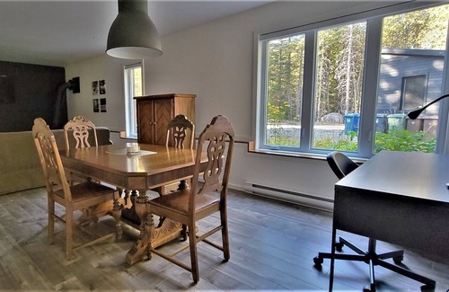 Saint Donat Apartment | Appartment in the wood, 5 minutes away from the village and ski hill!