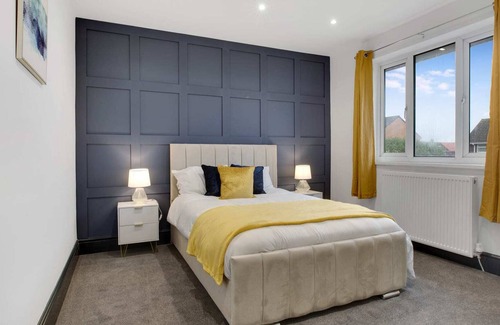 Framwellgate Moor House | Appealing 4-Bedroom Haven in Durham, Sleeps 7