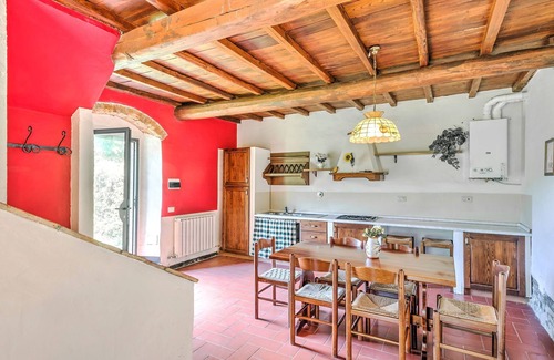 Dicomano House | Appealing Home with pool