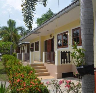 Phongprasan Ski Chalet | Apple Bungalows