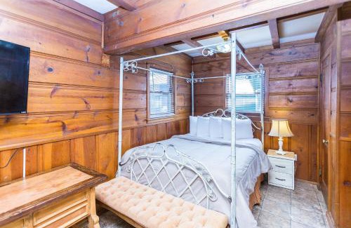 Prescott Cabin | Apple Creek Cottages