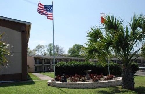 Tyler Hotel | Apple Tree Inn