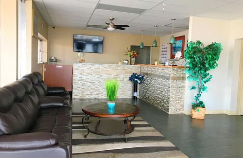 Richfield Hotel | Appletree Inn