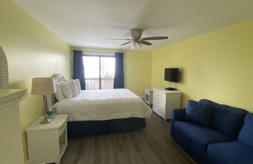 Mackinac Island Condo | Applewood 103 Private Room