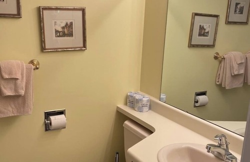Mackinac Island Condo | Applewood 202