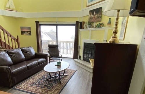 Mackinac Island Condo | Applewood 202