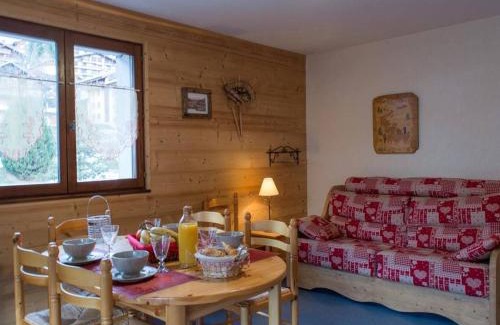 Le Grand-Bornand Apartment | Appt rénové 3 pièces, 6 couchages, proche centre, ascenseur, lave-vaisselle, lave-linge - FR-1-241-35