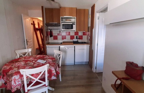 Les Adrets Apartment | Appt T1 au 7ème Étage, Pied de Pistes, vue Vallée Wouah, les 7laux /Prapoutel