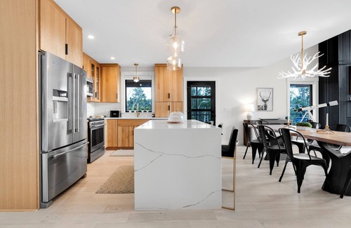 Sunday River Area House | Après Chalet- Modern Chalet with Mountain Views