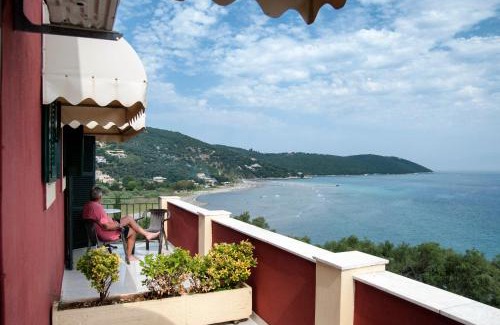 Apraos Bed & Breakfast | Apraos Bay Hotel In Kalamaki Beach, 3 stars hotel