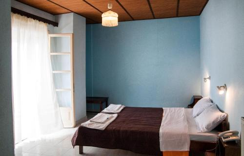 Apraos Bed & Breakfast | Apraos Bay Hotel In Kalamaki Beach, 100m from the lovely sandy beach