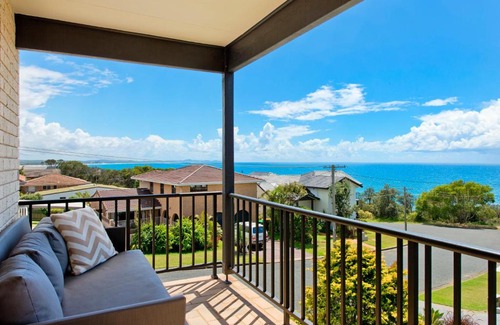 Bonny Hills House | Apricari - oasis by the sea