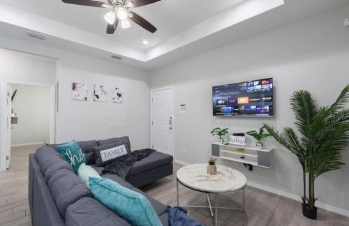 Pharr Apartment | Apt 1 Modern New 2bed 2bath