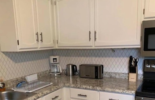 Masury Apartment | Apt 2 The Mod Squad S